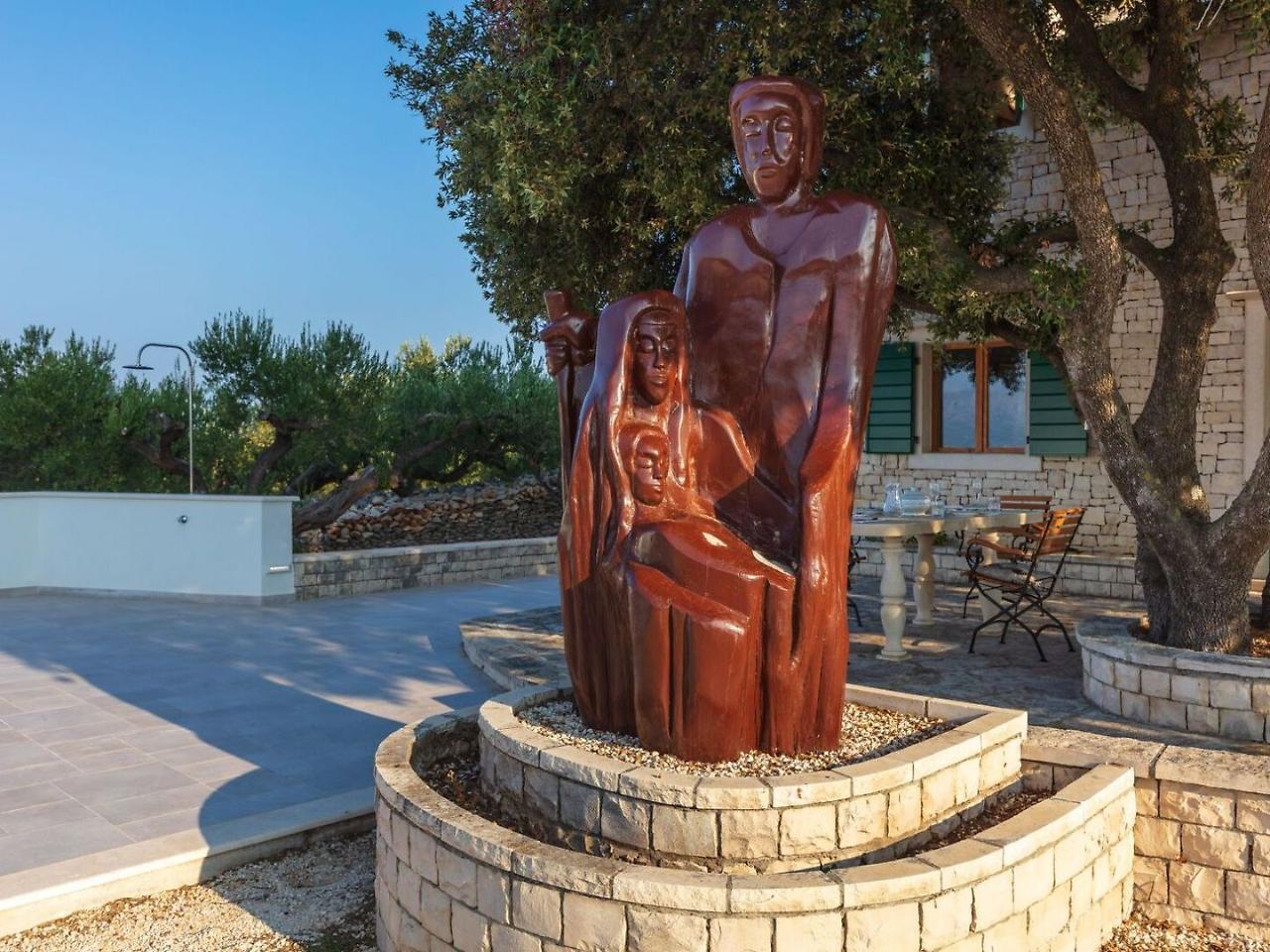 Villa Dubrava Tranquil Retreat Nestled In An Olive Grove For Serene Escapes Pucisca Εξωτερικό φωτογραφία